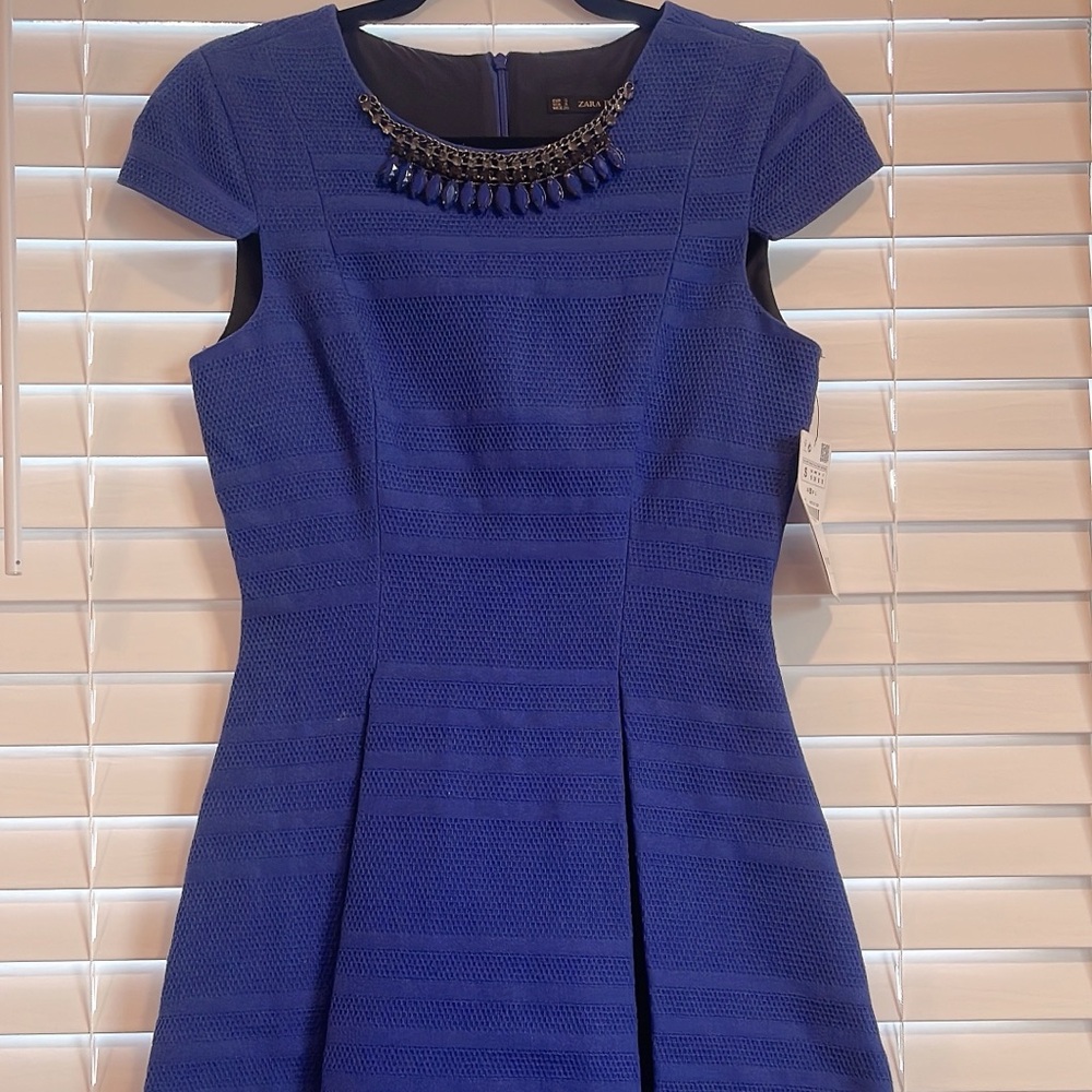 NWT ZARA Blue Dress with jewels collar, size M